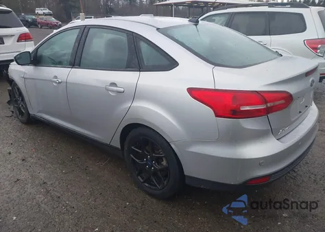 2016 Ford Focus Se z USA, uszkodzony, nr VIN 1FADP3F23GL372955